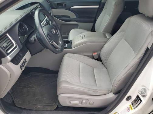 Blizzard Pearl 2016 Toyota Highlander LE Plus