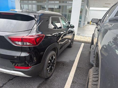 Mosaic Black Metallic 2023 Chevrolet Trailblazer LT