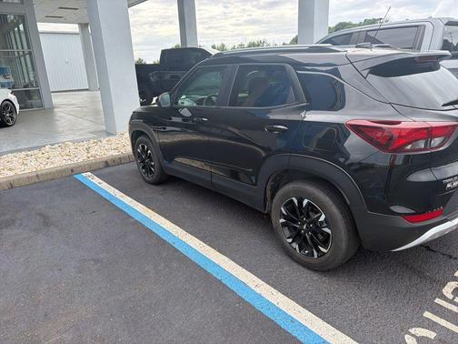 Mosaic Black Metallic 2023 Chevrolet Trailblazer LT