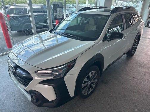 Crystal White Pearl 2025 Subaru Outback Limited