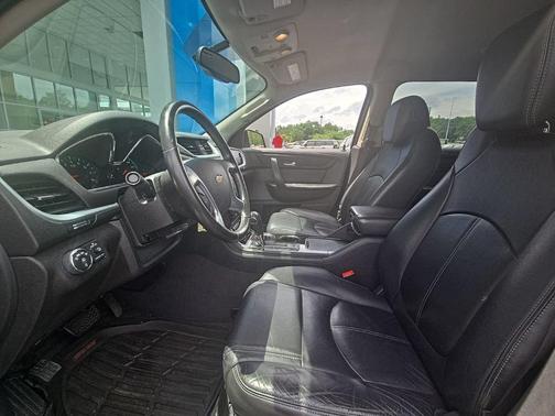 Tungsten Metallic 2017 Chevrolet Traverse 2LT