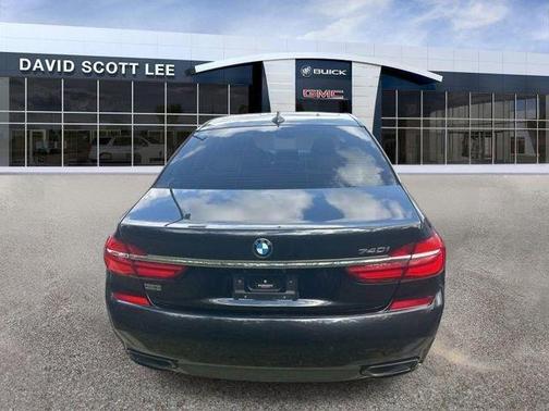 2016 BMW 740 740i