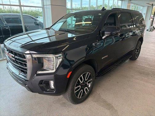 2023 GMC Yukon XL 4WD AT4
