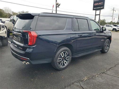 2023 GMC Yukon XL 4WD AT4