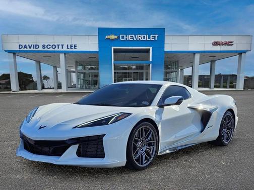 Arctic White 2025 Chevrolet Corvette Z06