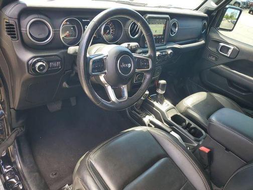 Black Clearcoat 2020 Jeep Wrangler Unlimited Sahara