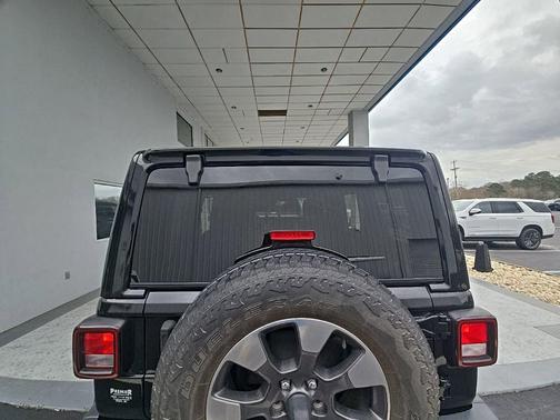 2020 Jeep Wrangler Unlimited Sahara