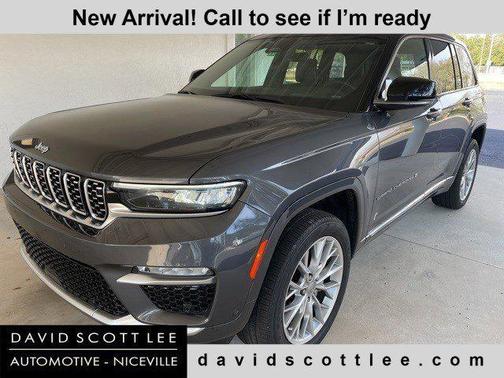 2022 Jeep Grand Cherokee Summit