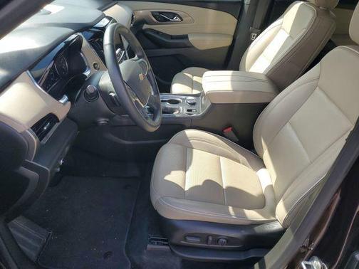 Black Cherry Metallic 2023 Chevrolet Traverse Premier