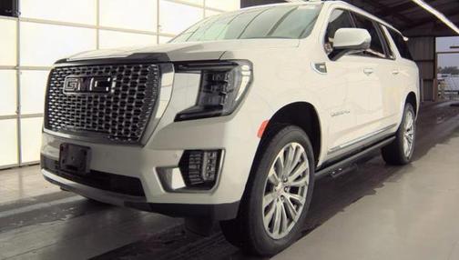 White Frost Tricoat 2022 GMC Yukon XL Denali