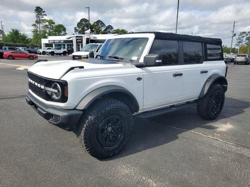 Oxford White 2022 Ford Bronco Wildtrak