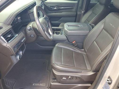 Pearl Beige Metallic 2022 GMC Yukon Denali