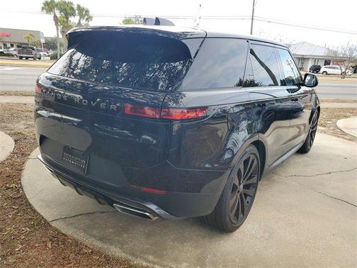 2025 Land Rover Range Rover Sport SE