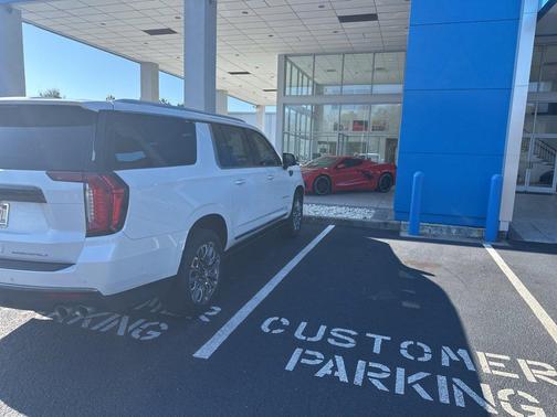 2023 GMC Yukon XL Denali Ultimate