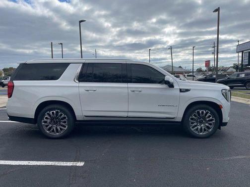 2023 GMC Yukon XL Denali Ultimate