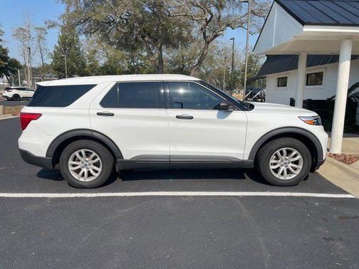 2021 Ford Explorer Base