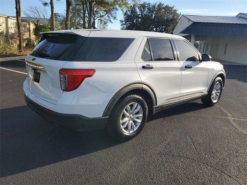 2021 Ford Explorer Base