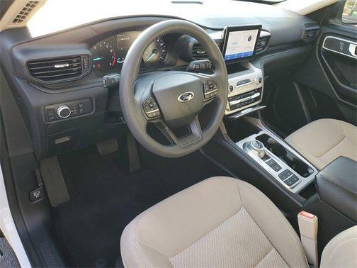 2021 Ford Explorer Base