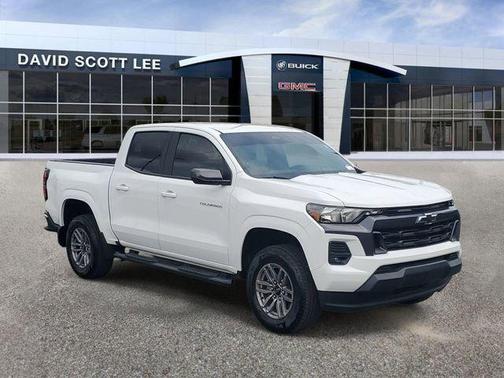 Summit White 2024 Chevrolet Colorado LT