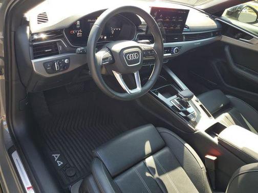 2023 Audi A4 Prestige 45 TFSI S line quattro S tronic