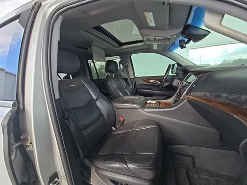 2019 Cadillac Escalade ESV Premium Luxury