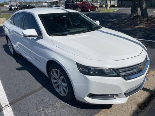 White 2016 Chevrolet Impala LT