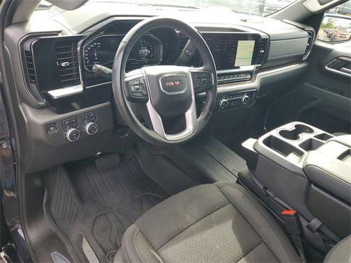 2025 GMC Sierra 1500 SLE