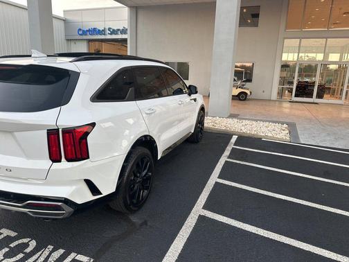 2022 Kia Sorento SX