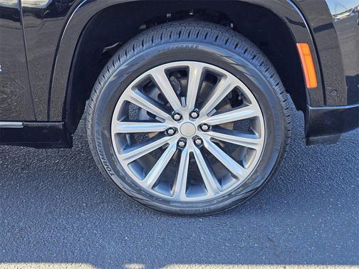 2023 Jeep Grand Wagoneer L 4x4