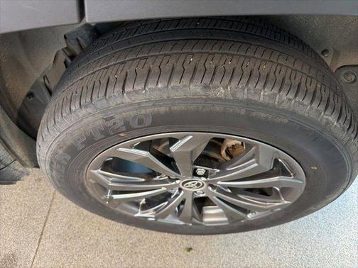 2025 Toyota RAV4 Hybrid XLE Premium