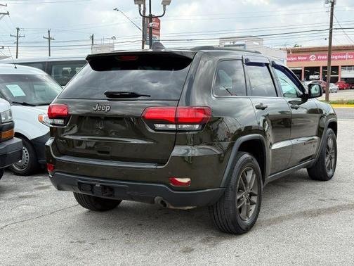 Green 2017 Jeep Grand Cherokee Laredo