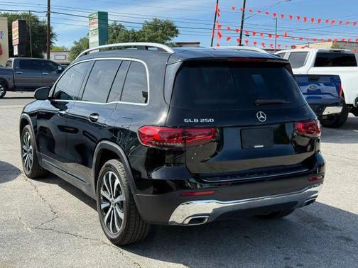 Black 2021 Mercedes-Benz GLB 250 Base