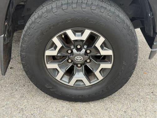 Black 2017 Toyota Tacoma TRD Sport