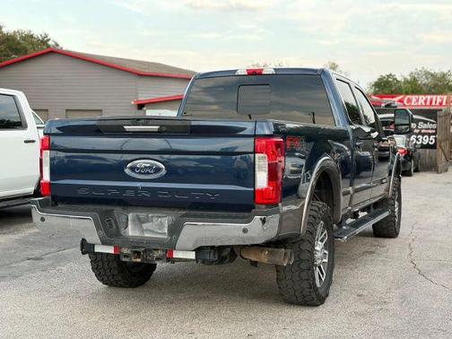 Blue 2019 Ford F-250 Lariat