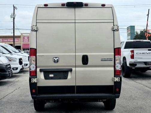 Gold 2025 RAM ProMaster 2500 High Roof