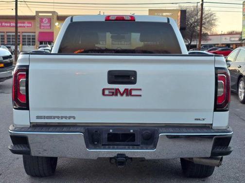 White 2018 GMC Sierra 1500 SLT
