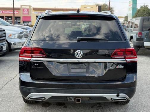Deep Black Pearl Effect 2019 Volkswagen Atlas 3.6L SE