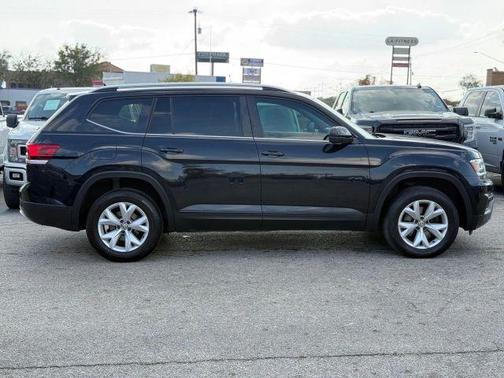 Deep Black Pearl Effect 2019 Volkswagen Atlas 3.6L SE