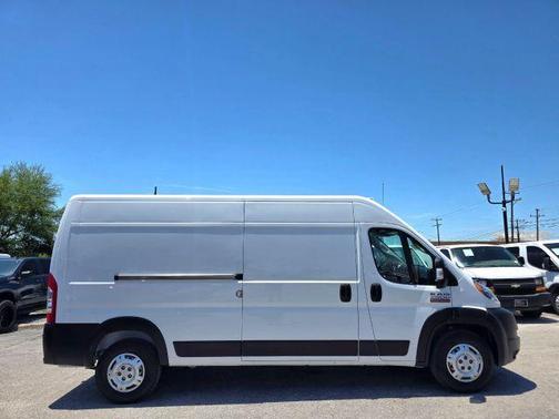 White 2019 RAM ProMaster 2500 High Roof