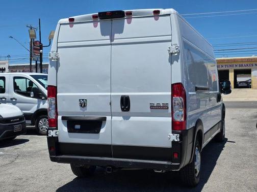 White 2019 RAM ProMaster 2500 High Roof