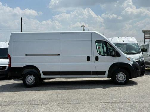 White 2023 RAM ProMaster 2500 High Roof
