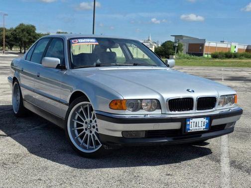 Silver 2000 BMW 740 i