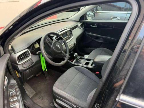 Black 2017 Kia Sorento LX
