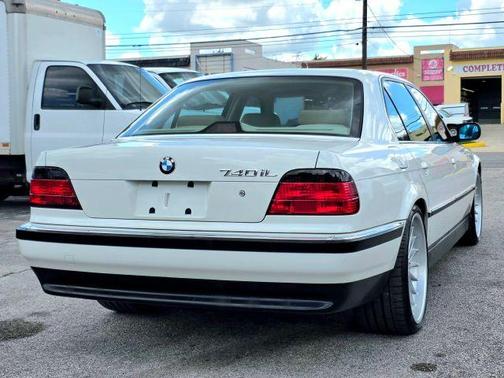 White 1995 BMW 740 iL