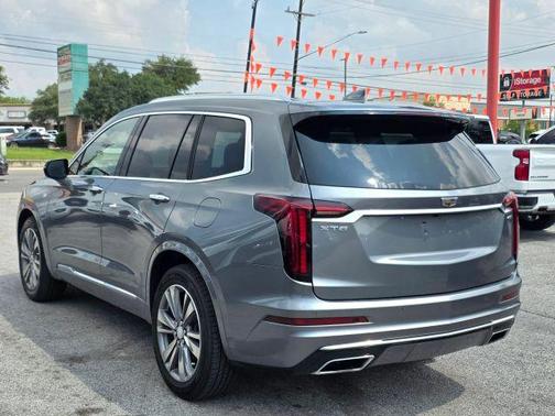 Gray 2022 Cadillac XT6 Premium Luxury FWD