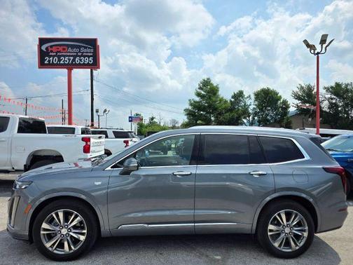 Gray 2022 Cadillac XT6 Premium Luxury FWD