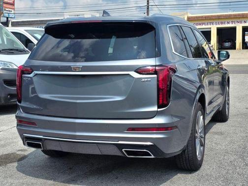 Gray 2022 Cadillac XT6 Premium Luxury FWD