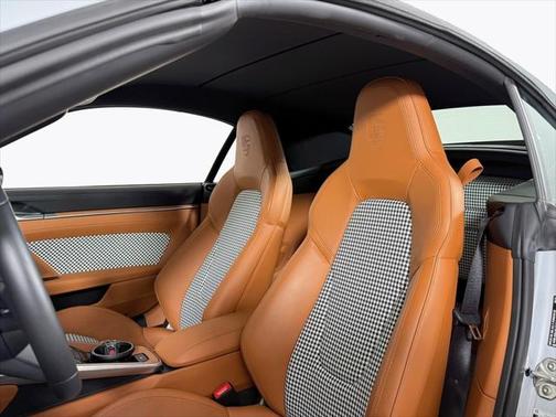 2025 Porsche 911 Turbo S