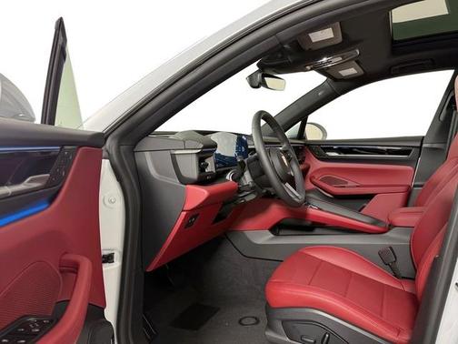 2025 Porsche Macan Electric