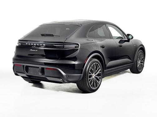 2024 Porsche Macan 4